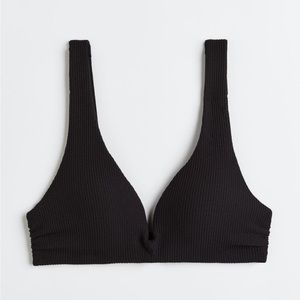 H&M textured ribbed bikini top.